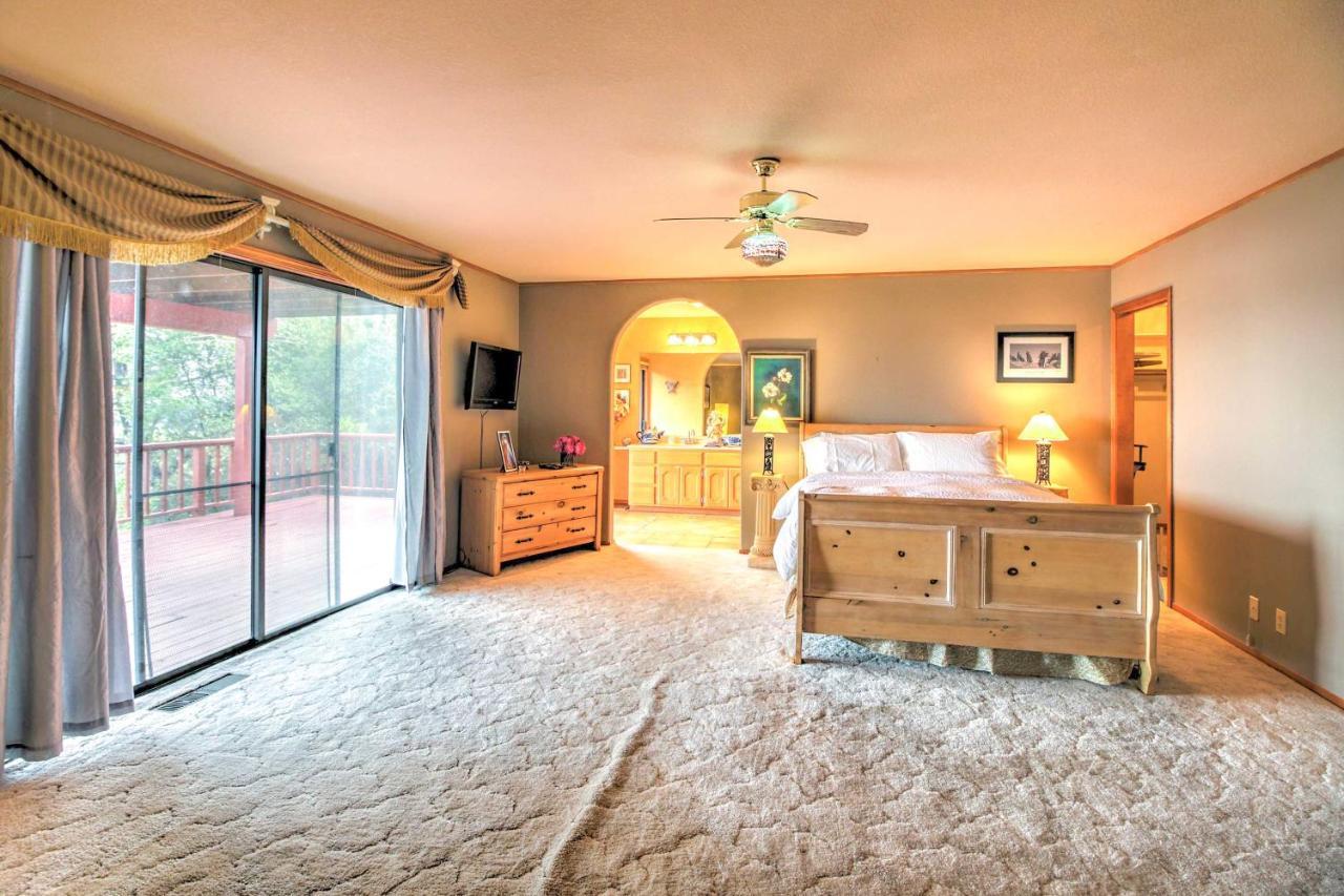Spacious Kelseyville Home With Large Lakefront Deck! מראה חיצוני תמונה